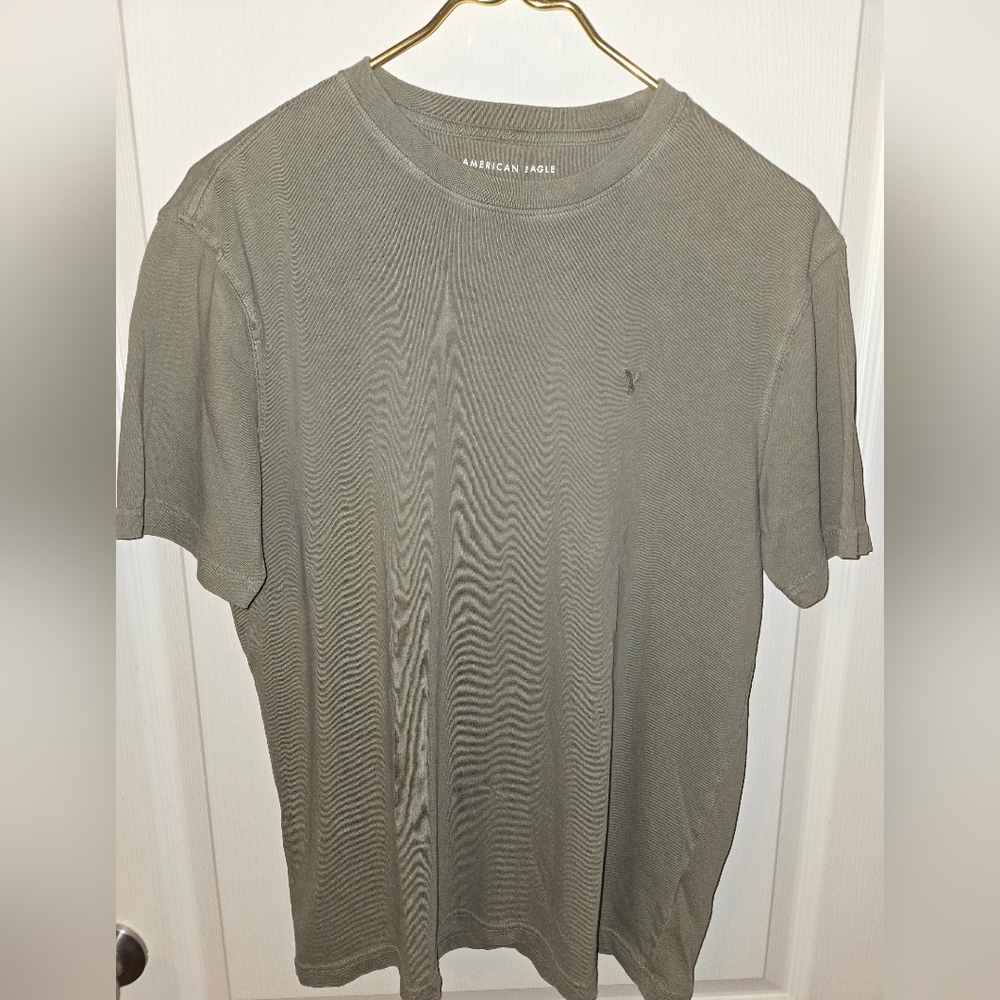 American Eagle Outfitters Men's Khaki Short Sleeve Tee